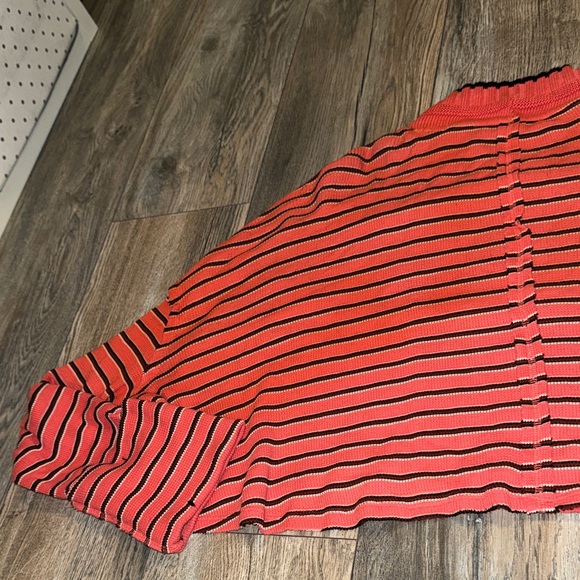 Free People "We The Free" Avalanche Striped Ribbed Cropped Oversized Tee Sz XS - Picture 8 of 12